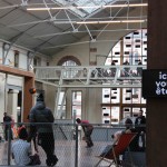 In the lobby of the 104, a Cultural Center opened by the City of Paris (19th).  © 2014 Angeline Escafré-Dublet & Utrecht University. All rights reserved.