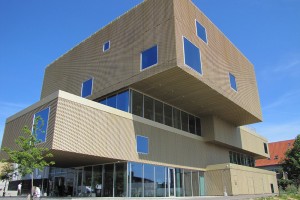 The new public library and cultural centre with high-profiled architecture on the street Rentemestervej. Photographer: Sónia Cristina Nunes Alves.
