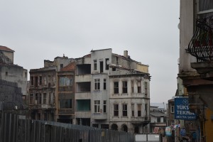 Tarlabaşı, a neighbourhood in the Beyoğlu district was declared a regeneration area by the government in 2006. © 2014 Melissa Lee/Utrecht University. All rights reserved.